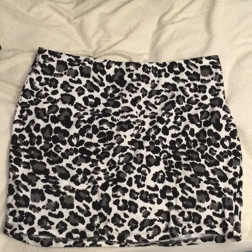 concert by clare large pencil skirt